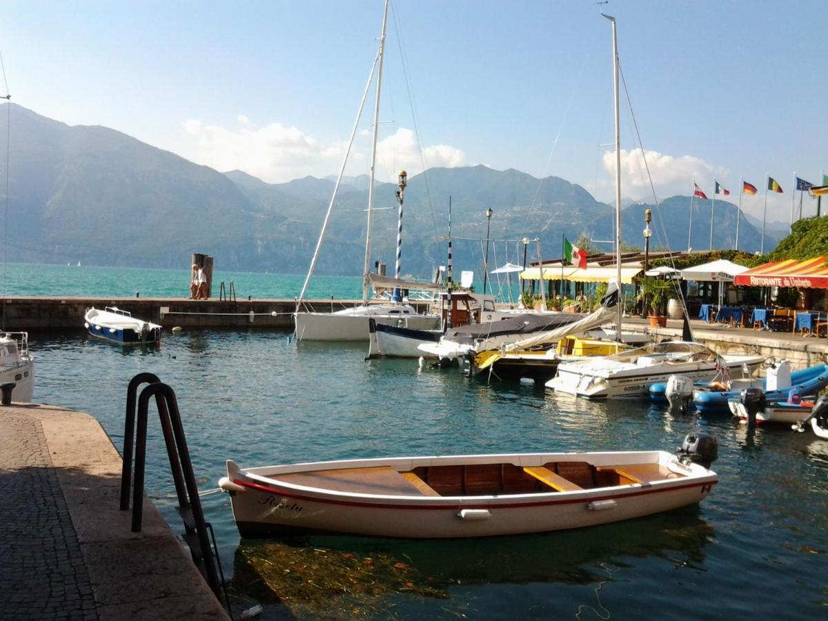 Hotel Danieli La Castellana Lago Di Garda Бренцоне-суль-Гарда Экстерьер фото
