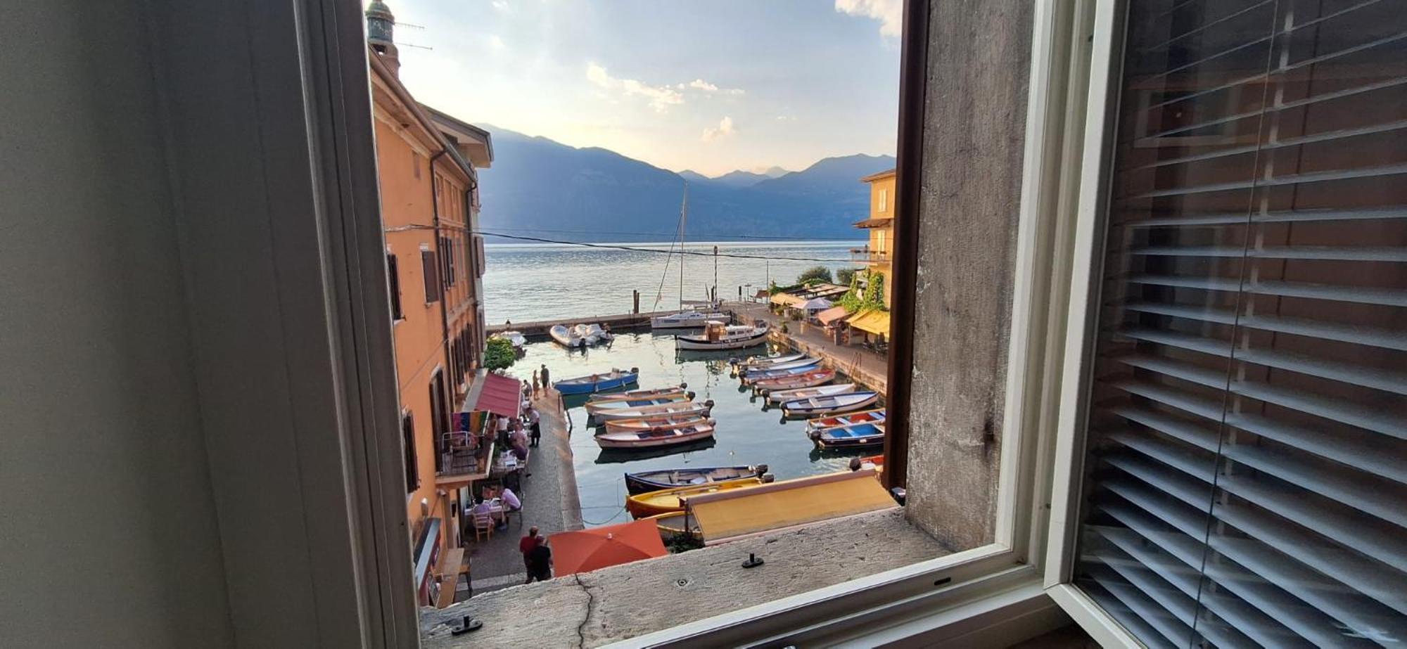 Hotel Danieli La Castellana Lago Di Garda Бренцоне-суль-Гарда Экстерьер фото