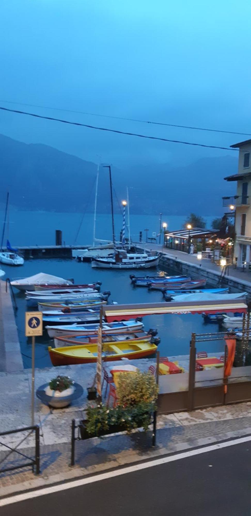 Hotel Danieli La Castellana Lago Di Garda Бренцоне-суль-Гарда Экстерьер фото
