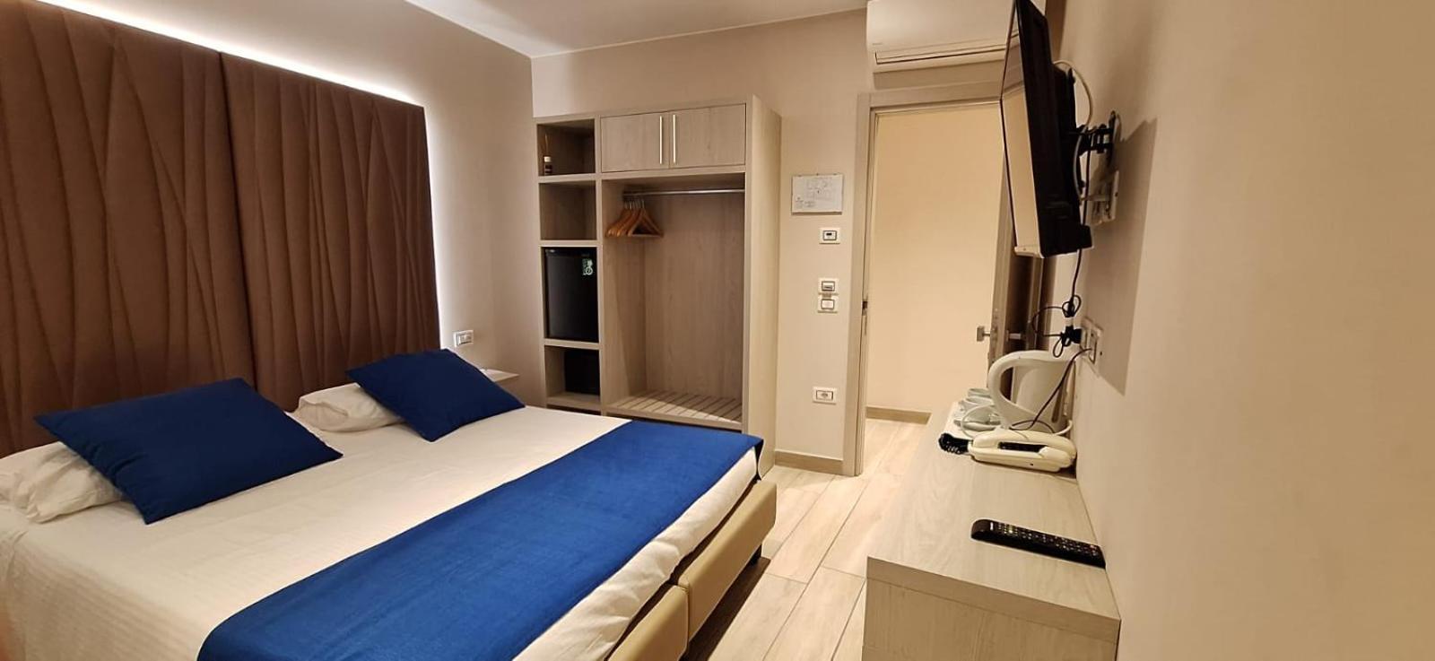 Hotel Danieli La Castellana Lago Di Garda Бренцоне-суль-Гарда Экстерьер фото