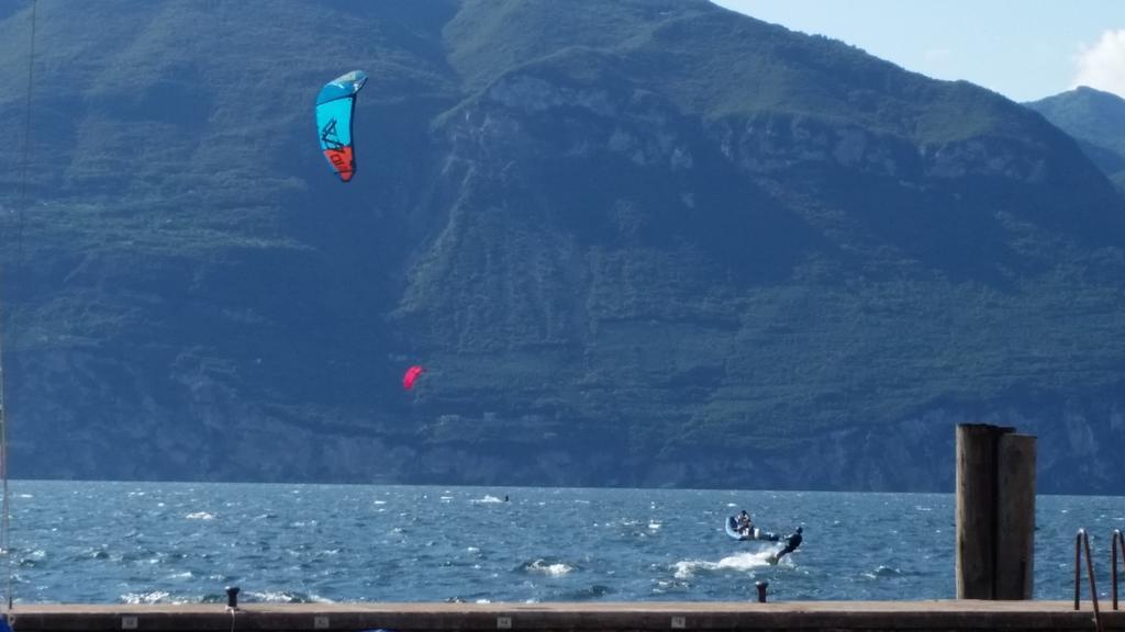 Hotel Danieli La Castellana Lago Di Garda Бренцоне-суль-Гарда Экстерьер фото