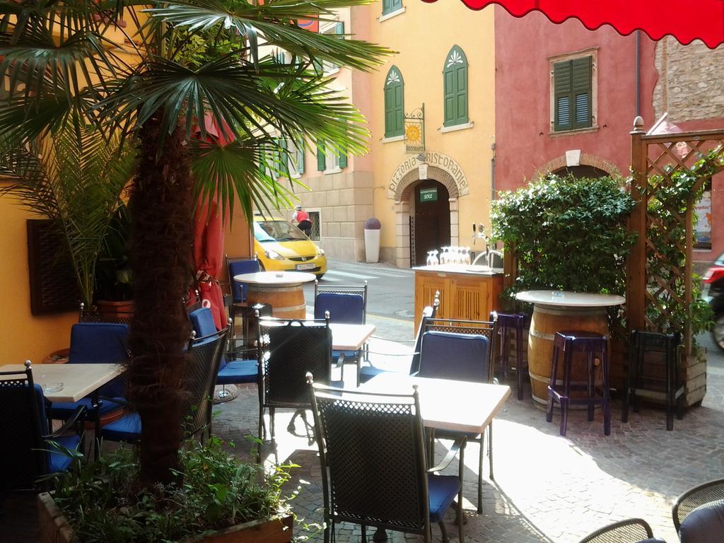 Hotel Danieli La Castellana Lago Di Garda Бренцоне-суль-Гарда Экстерьер фото